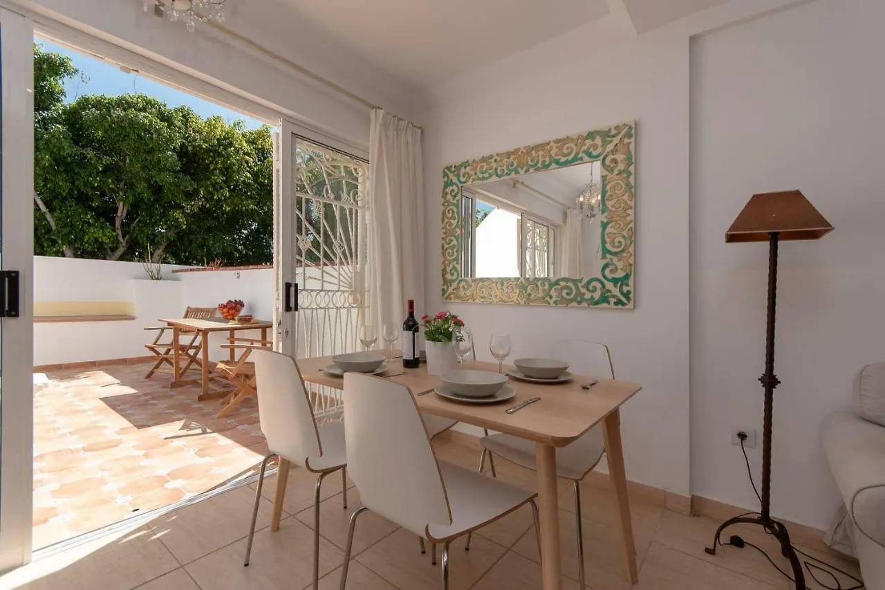 Luxury 2-Bedrooms Villa - Golf Del Sur, The Palms Resort سان ميغيل ذي أبونا